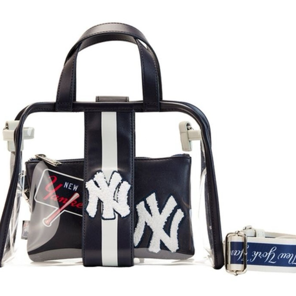 NWT Loungefly MLB NY Yankees Stadium Crossbody Purse with  Blue Pouch